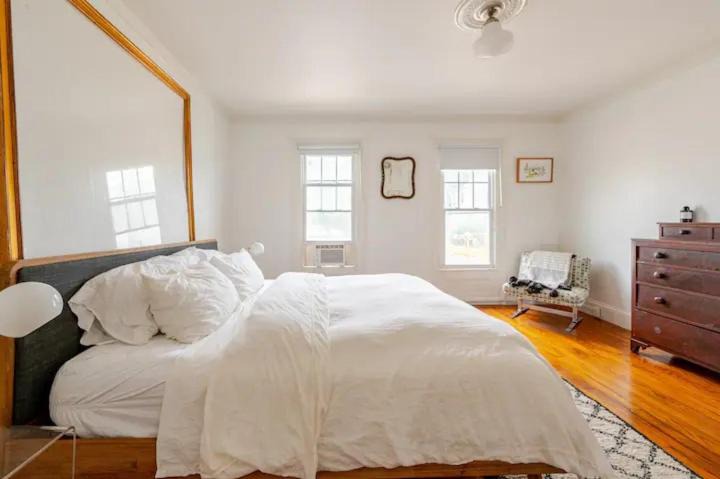 Photo of Bedroom in Hudson