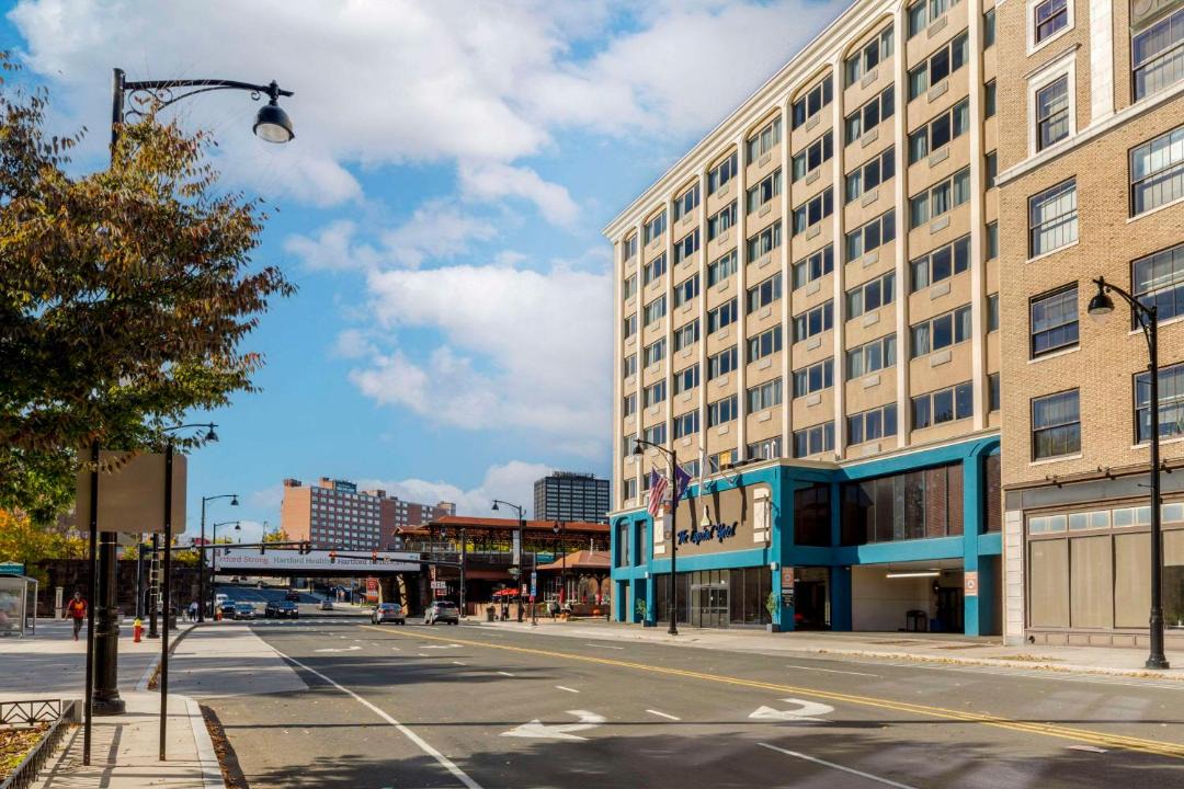 Photo of Others in Downtown Hartford