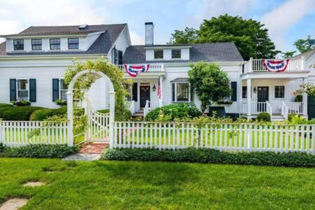 Photo of Others in Edgartown