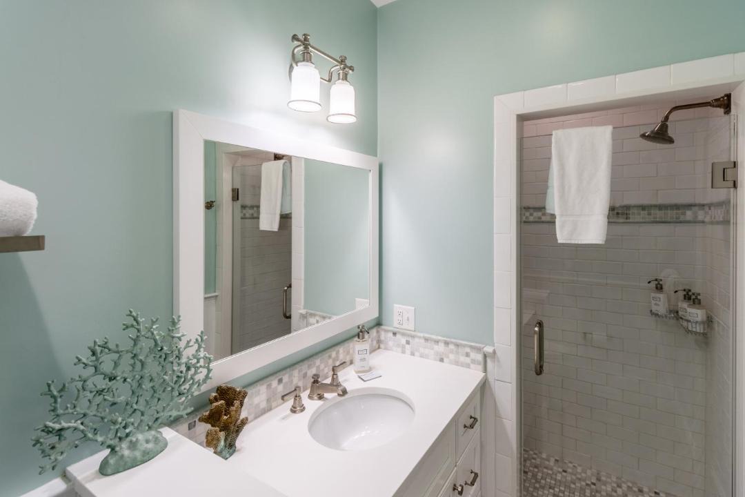 Photo of Bathroom in Yachting Village