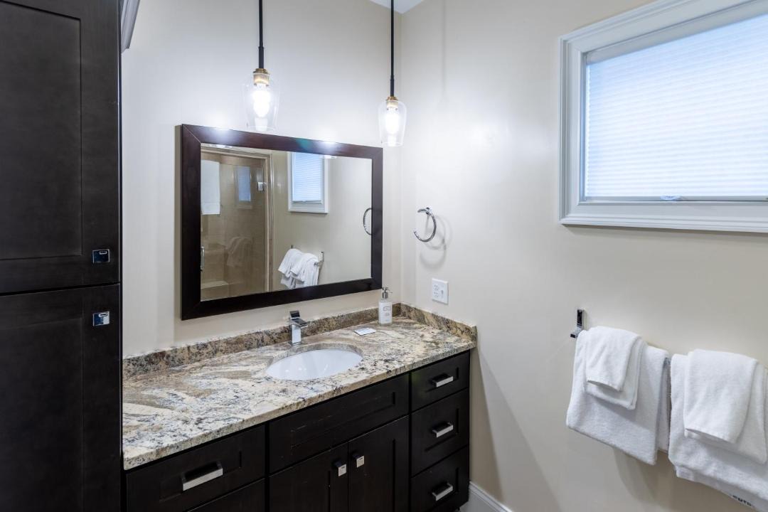 Photo of Bathroom in Yachting Village