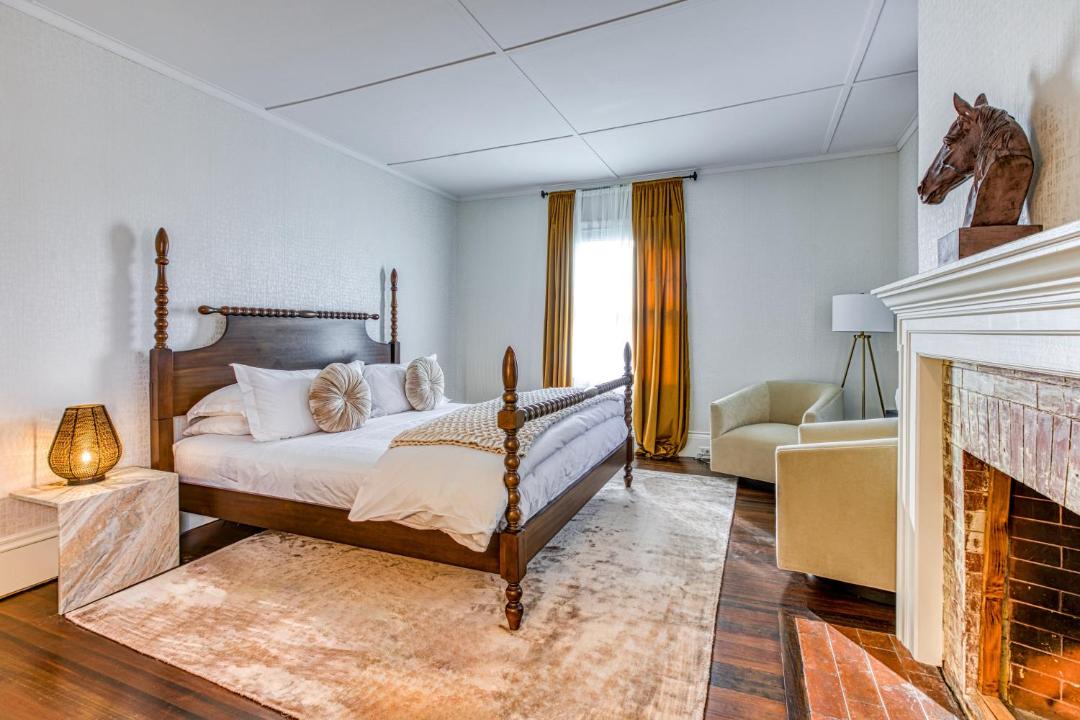 Photo of Bedroom in Lenox
