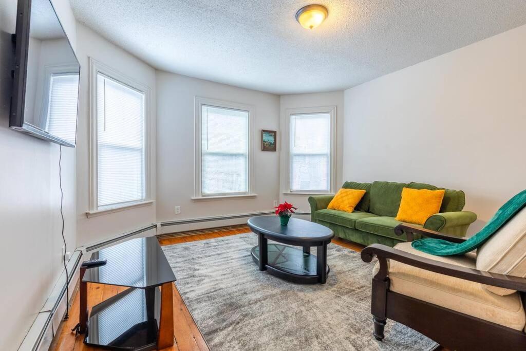 Photo of Livingroom in Hartford