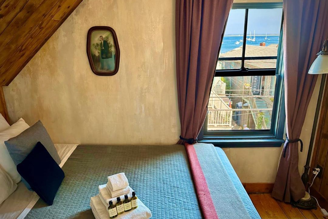 Photo of Bedroom in Commercial Street