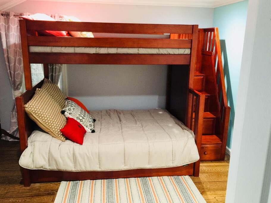 Photo of Bedroom in Lakeside