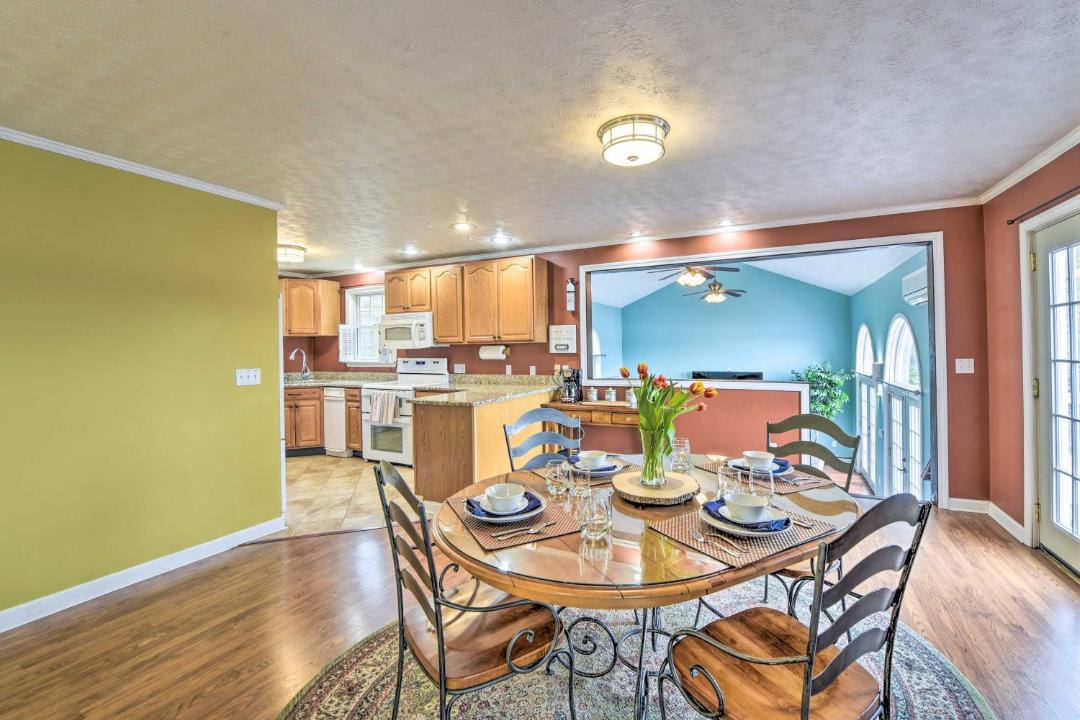 Photo of Livingroom in Lunenburg