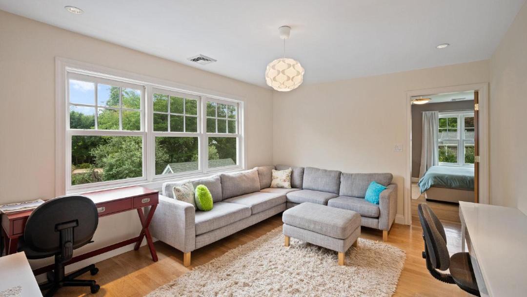 Photo of Livingroom in East Hampton North