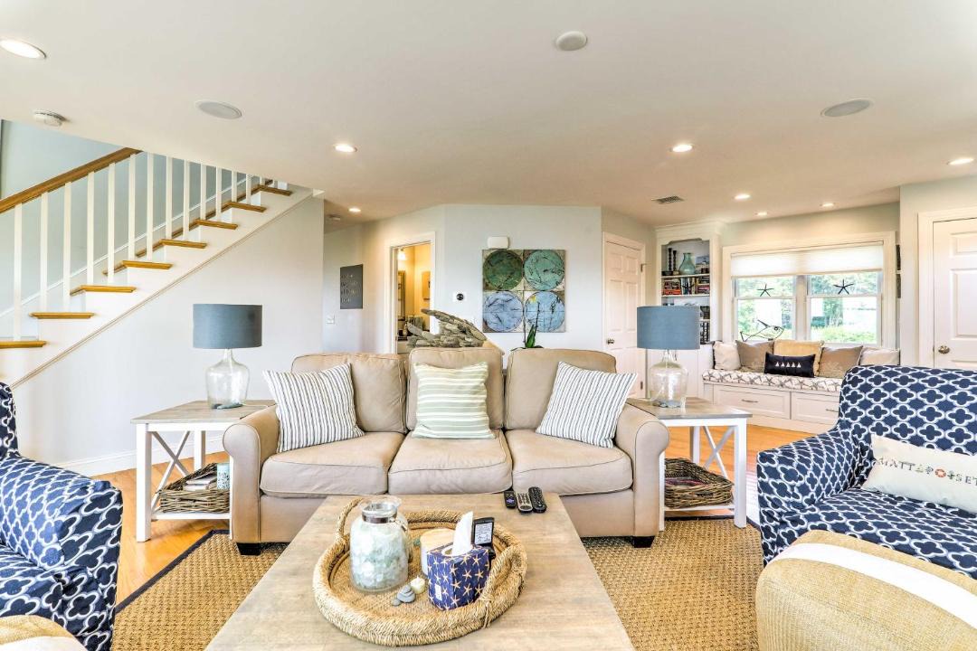 Photo of Livingroom in Mattapoisett Center