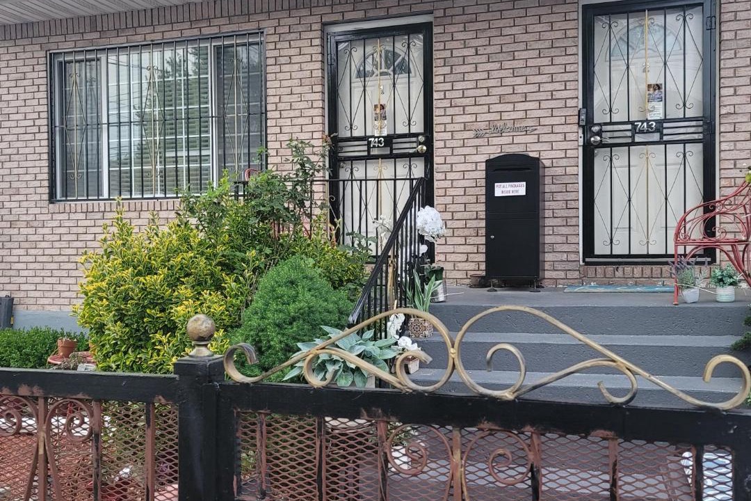 Photo of Others in East New York