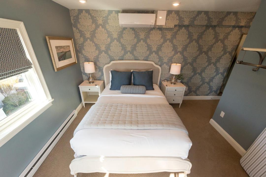 Photo of Bedroom in Historic Hill