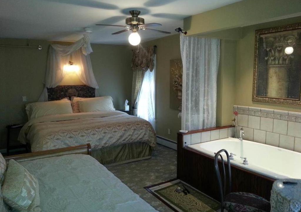Photo of Bedroom in Yachting Village