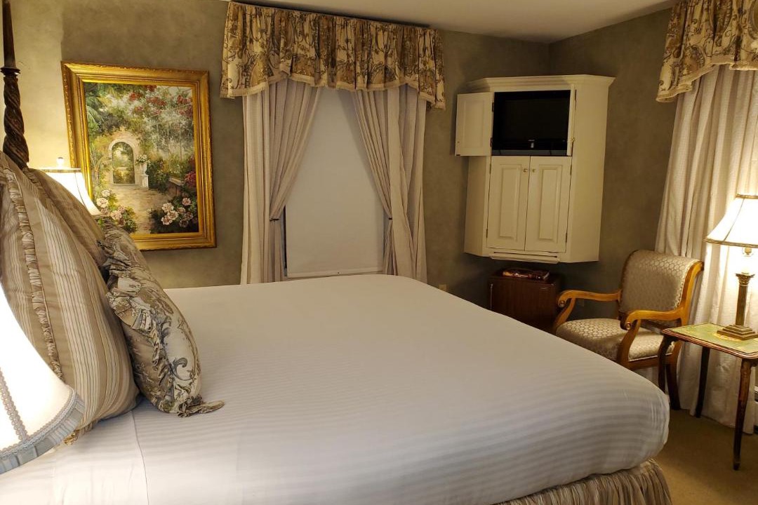 Photo of Bedroom in Historic Hill