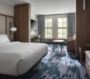 Fairfield Inn 