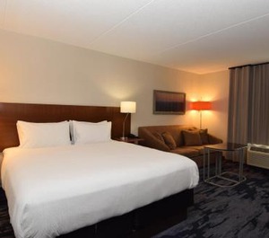 Fairfield Inn 