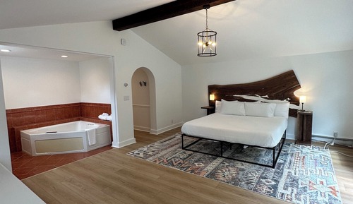 Honeymoon Room