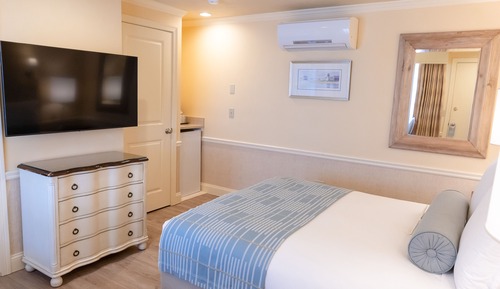 1 Queen Bed Standard Room