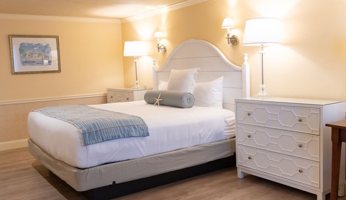 1 King Bed Standard Room