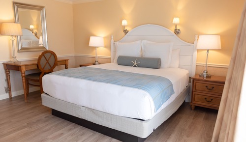 1 King Bed Upper Partial Harborview