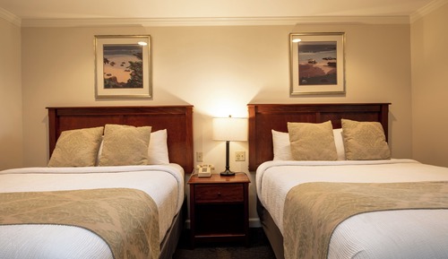 Ireland House 2nd Floor 2 Queen Beds