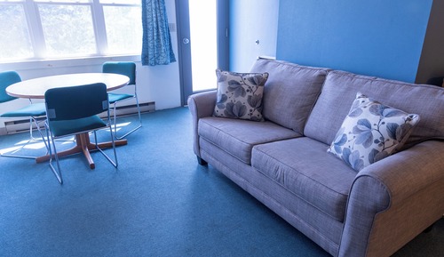 Economy Room, Lake View