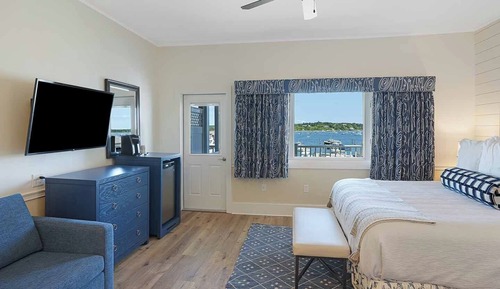 Grand Room, 1 King Bed, Balcony, Harbor View