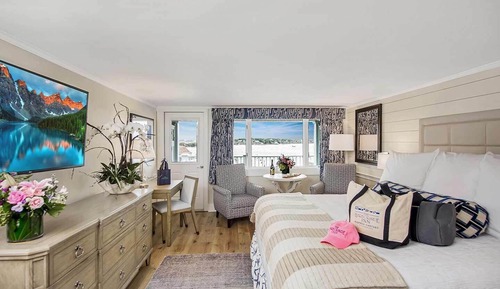 Grand Room, 1 King Bed, Balcony
