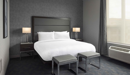 Suite, 1 Bedroom (Mobility Accessible, Tub)