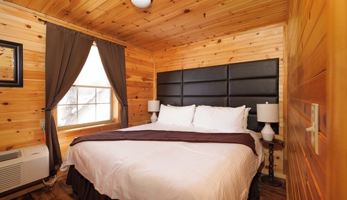Secluded Mountain View Family Cabin