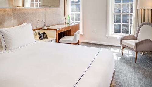 Deluxe Room, 1 King Bed (Peck Slip)