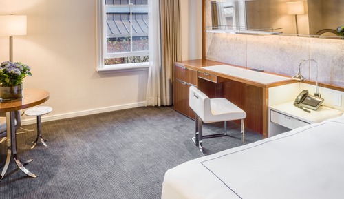 Deluxe Room, 1 King Bed (FRONT STREET ADA)