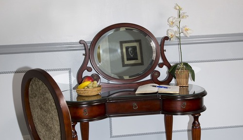 Coolidge Deluxe Bedroom