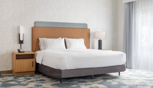 One King Bed Non Smoking