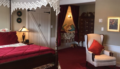 Apple Blossom Room