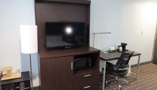 Superior Room, 1 King Bed, Non Smoking, Refrigerator & Microwave