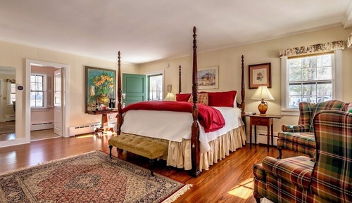 Classic Room, 1 King Bed, Balcony