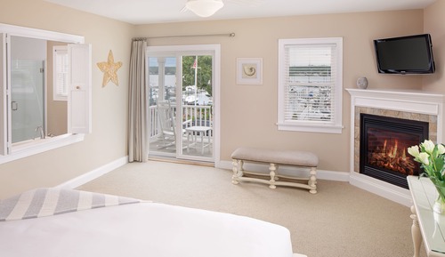 Deluxe Room, 1 King Bed (14 Barque Eagle)