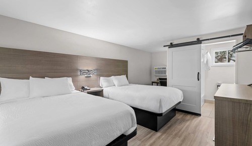 Standard Room, 2 Double Beds, Non Smoking
