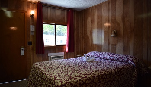 Classic Room, 1 Queen Bed
