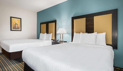 Room, 2 Queen Beds (Various Views)