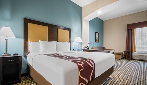 Deluxe Room, 1 King Bed, Accessible (Various Views)