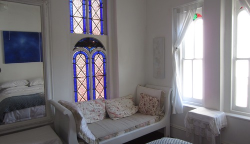 Des Artistes Master Bedroom