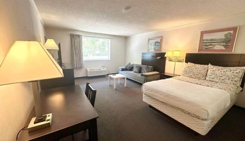 Deluxe Room, Hill View