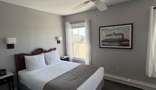 Room, 1 Queen Bed, Island view