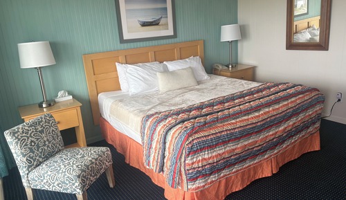 Standard Room, 1 King Bed