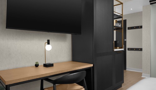 Room, 1 King Bed (High Floor)