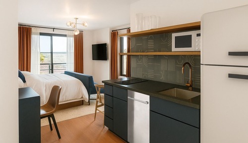 Deluxe Room, 1 King Bed, Kitchenette
