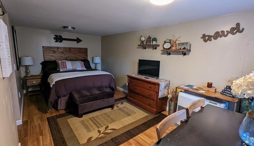 House, Private Bathroom, Mountain View