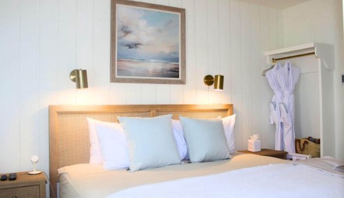Signature Suite, Partial Ocean View