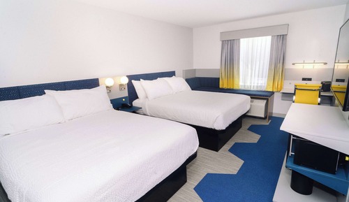 Room, 2 Queen Beds, Mobility Accessible, Non Smoking (Roll-in Shower)