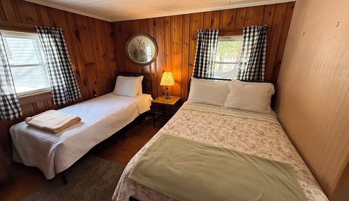 Cabin 3, Patio, Lake View